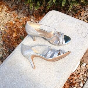 BANDOLINO Elegant Silver High Heels EUC SIZE 8.5